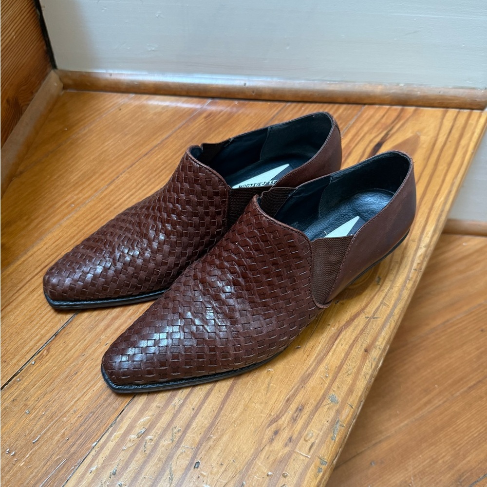 Mootsies Tootsies Woven Brown Loafers